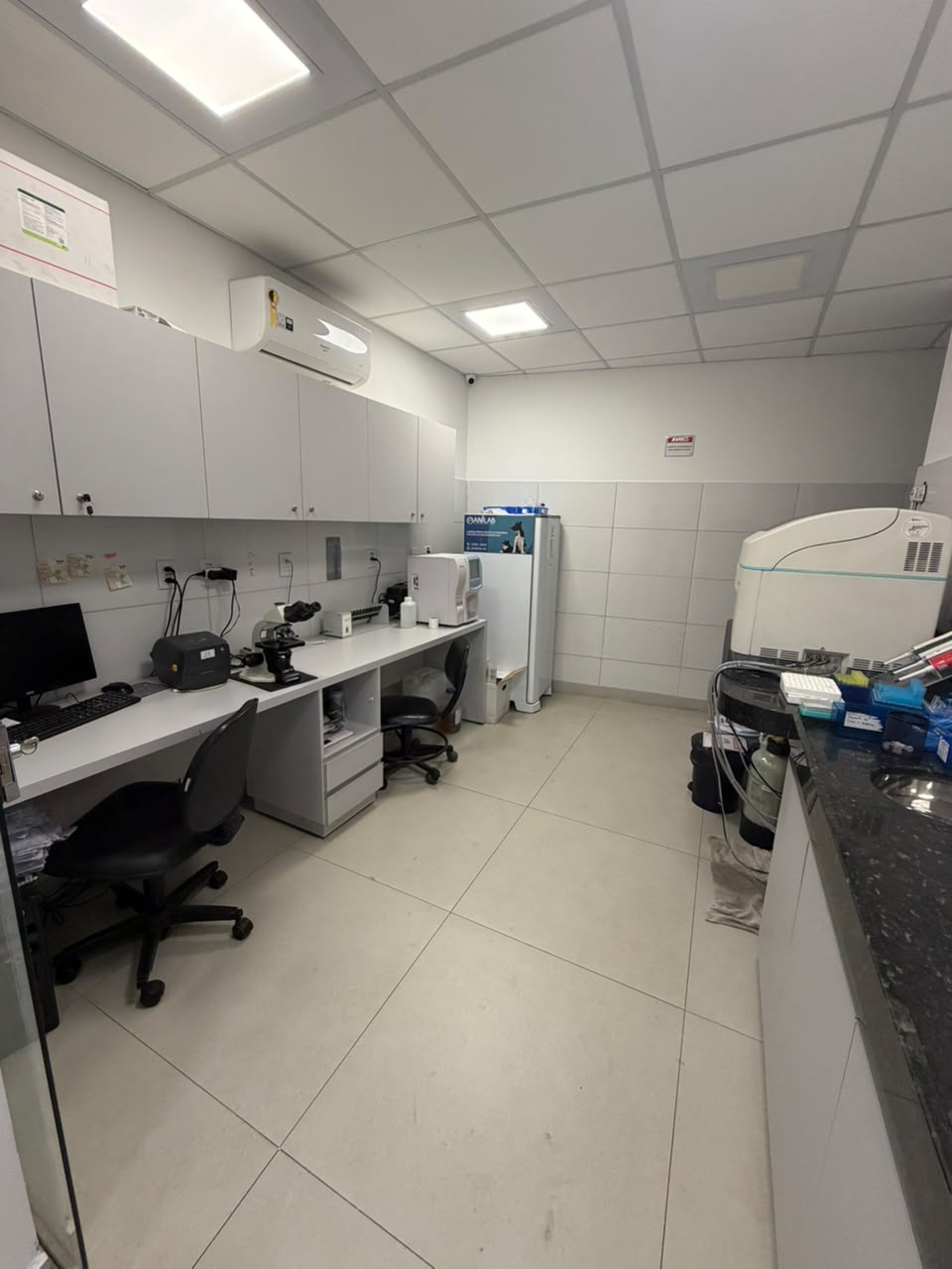 Laboratório de exames do Hospital Amigo Veterinário